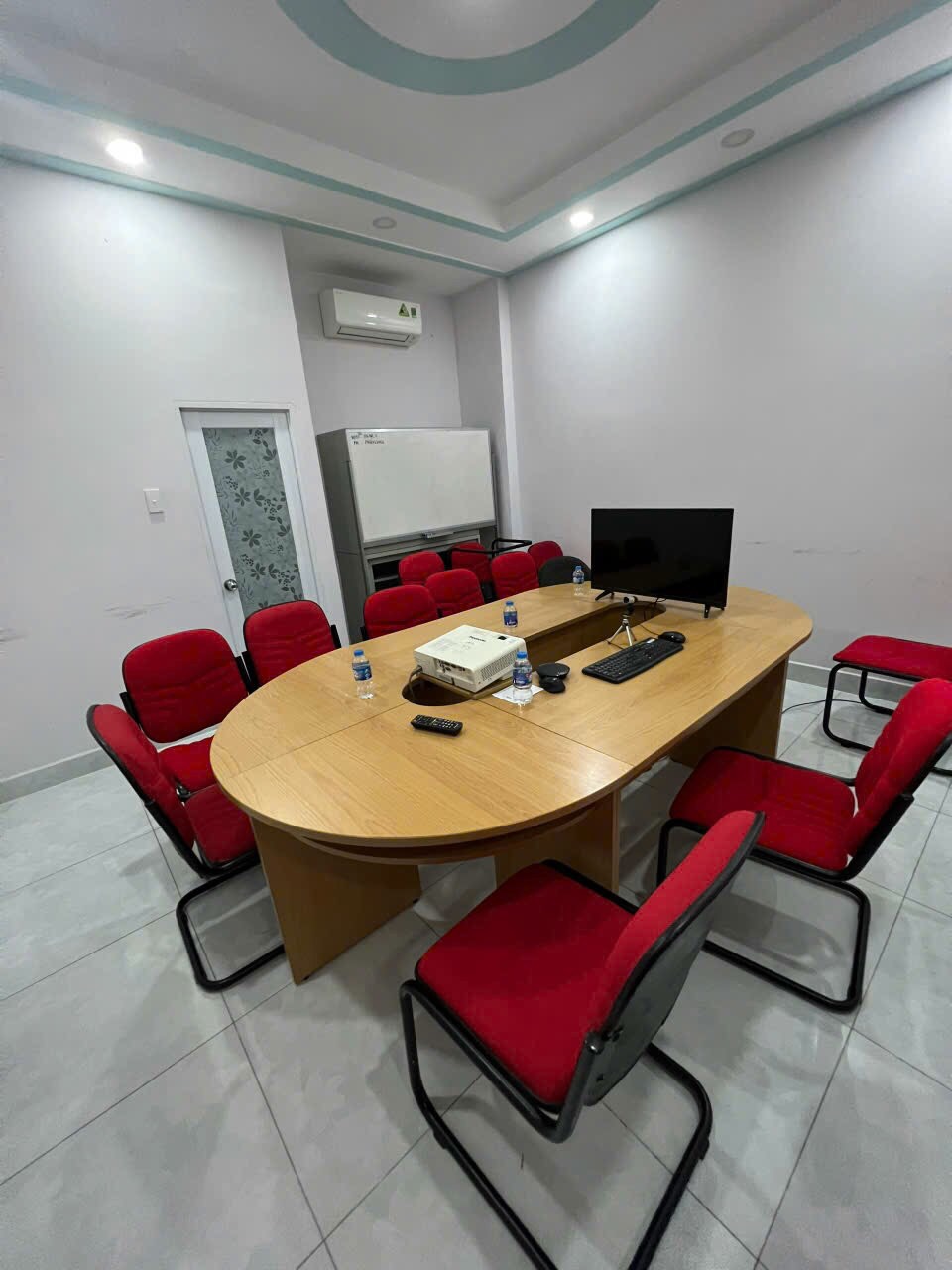 Cho Thuê NNC MTĐ Nguyễn Khắc Nhu P. Cô Giang Q1